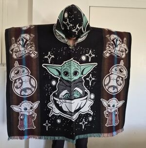 Star Wars Hooded Poncho with Baby Yoda and BB-8